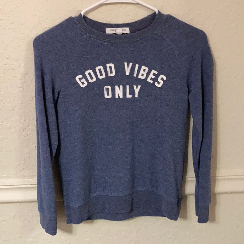Sweatshirt